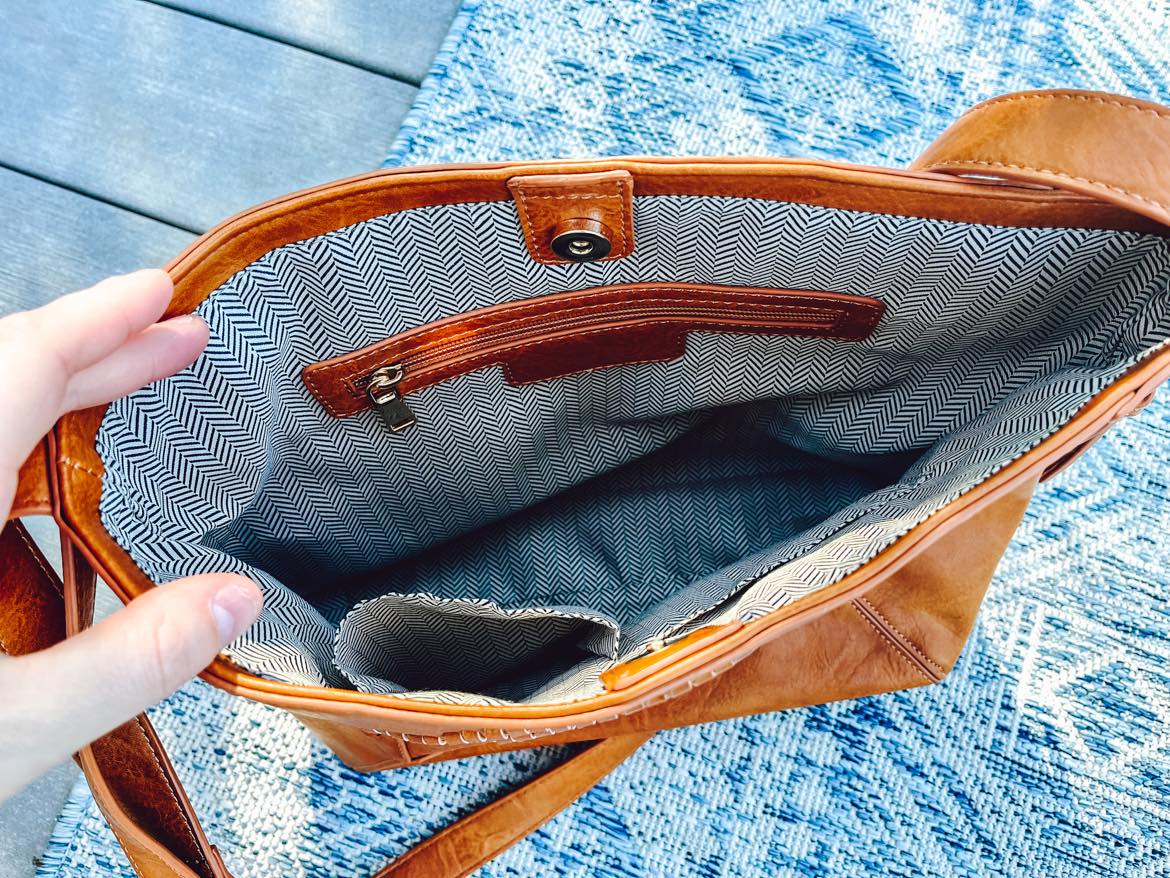 AVERY TOTE