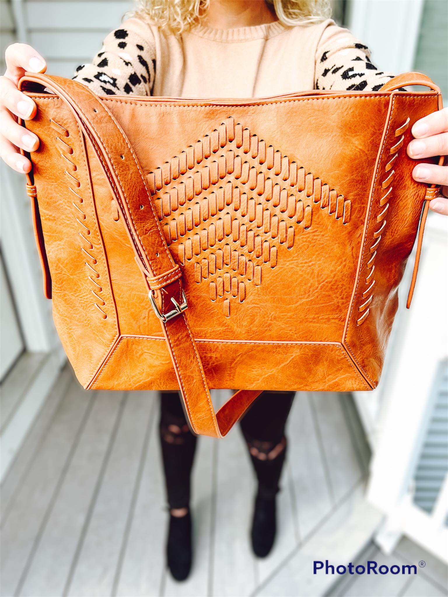 AVERY TOTE
