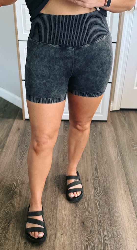 High Waisted Seamless Shorts