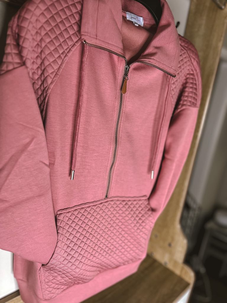 QUINN QUILTED HALF ZIP PULLOVERS-