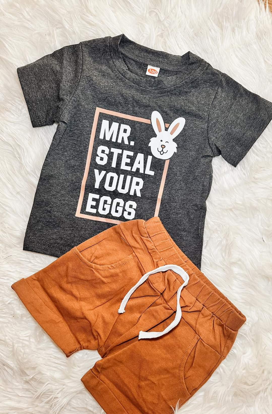 Mr. Steal your eggs outfit