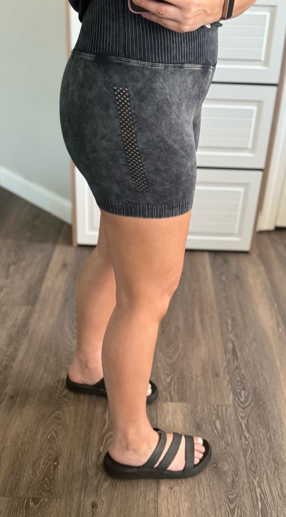 High Waisted Seamless Shorts