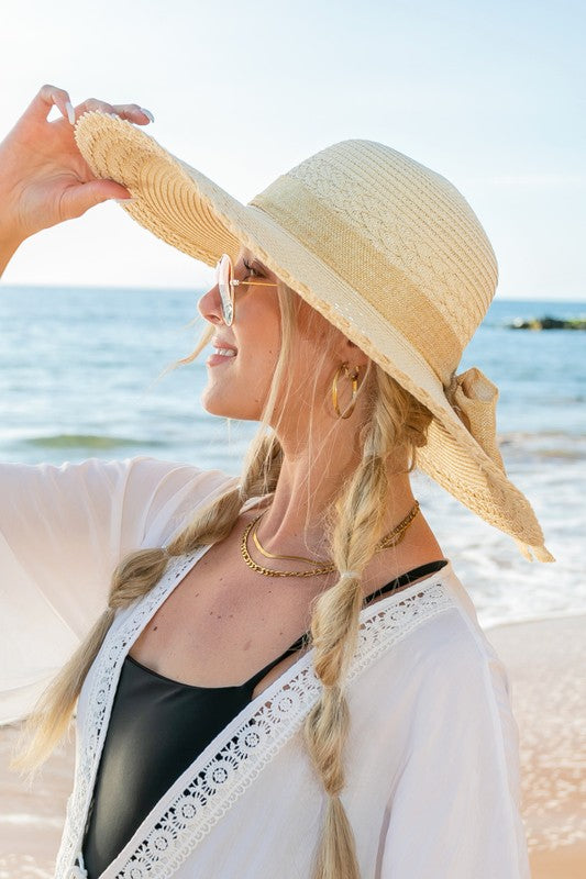 Scallop Edge Bow Accent Sunhat