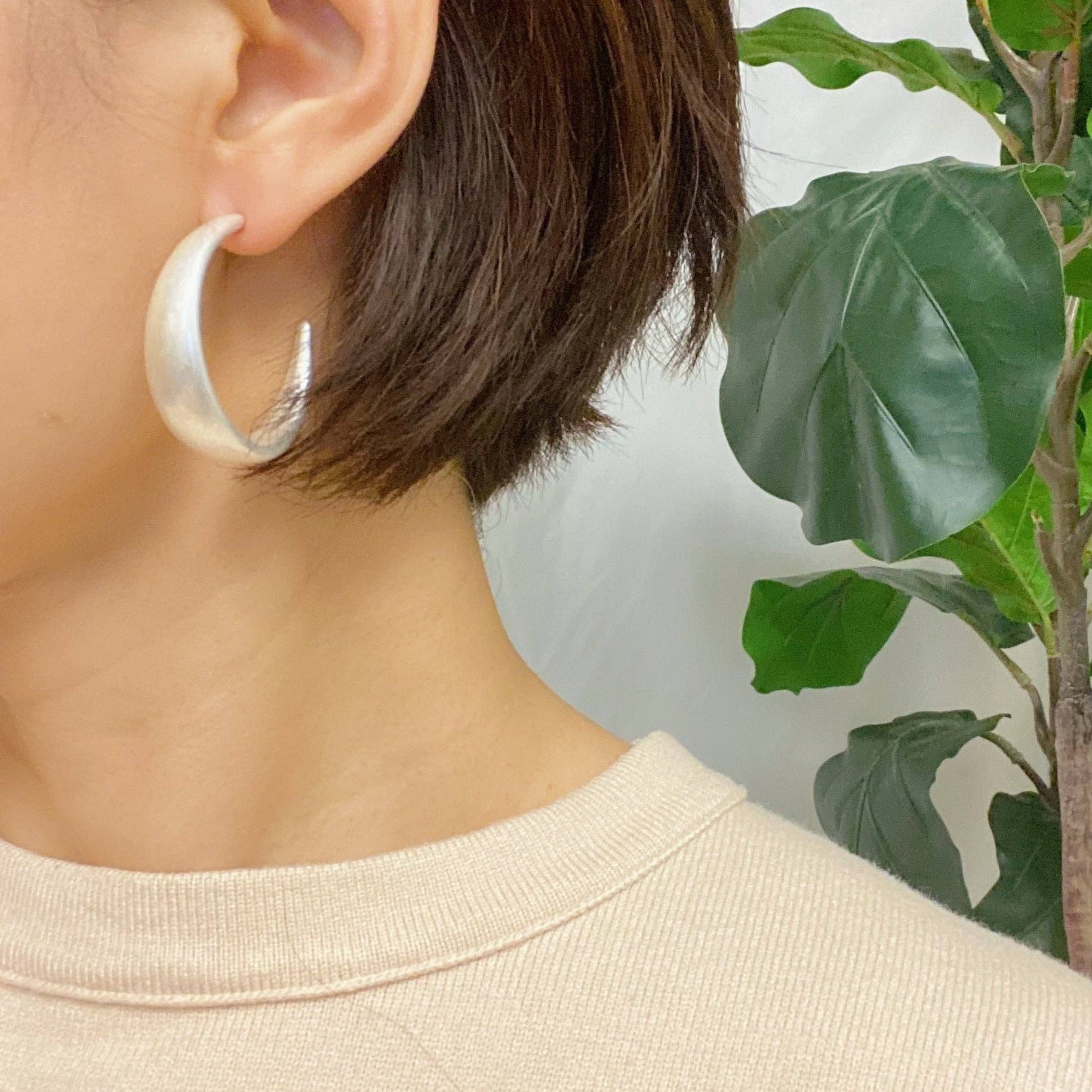 So Perfect Daily Hoop Earrings: Silver