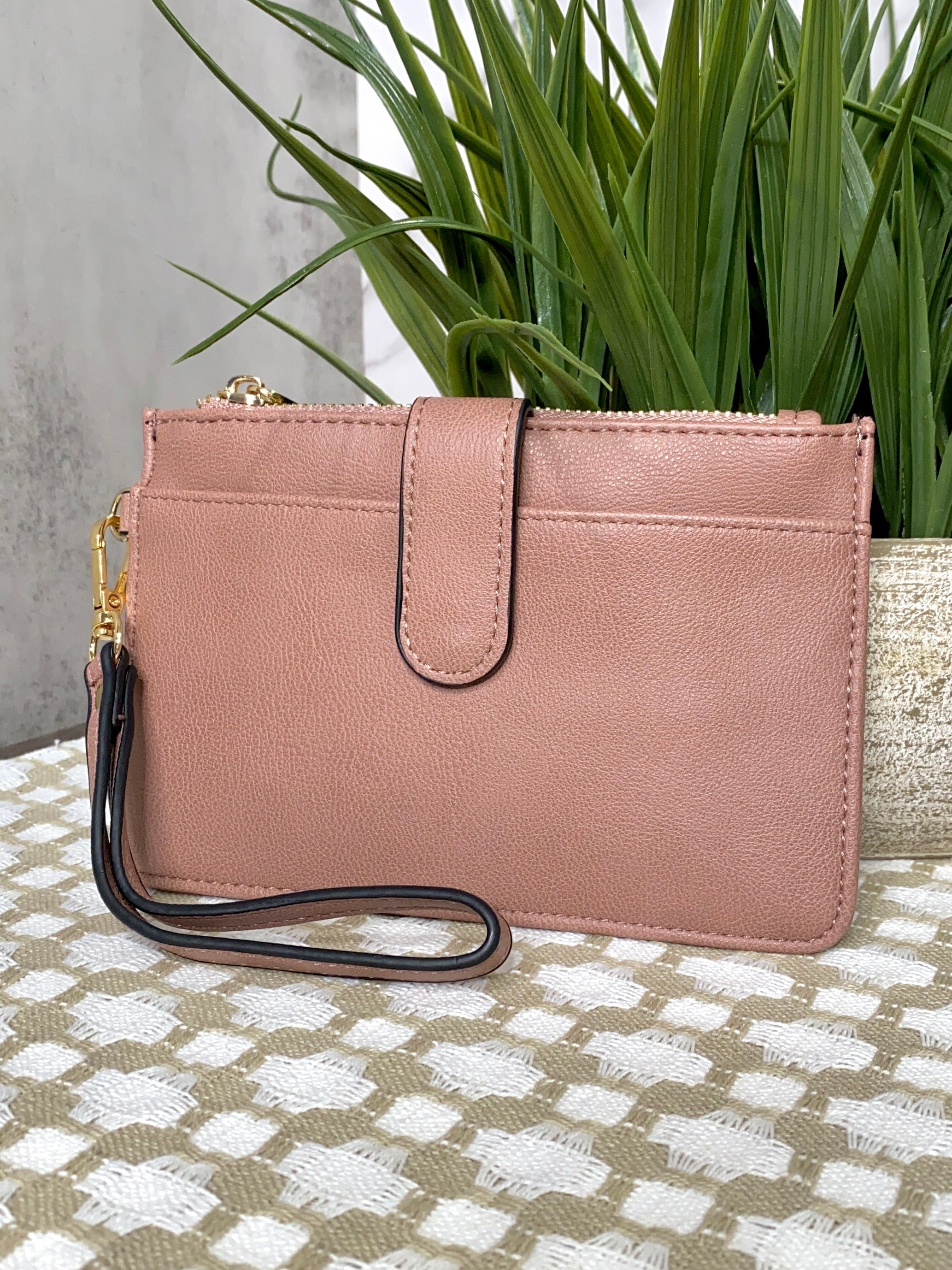 Pearl Wallet Clutch w/ Inner Cardholders in Rosewood