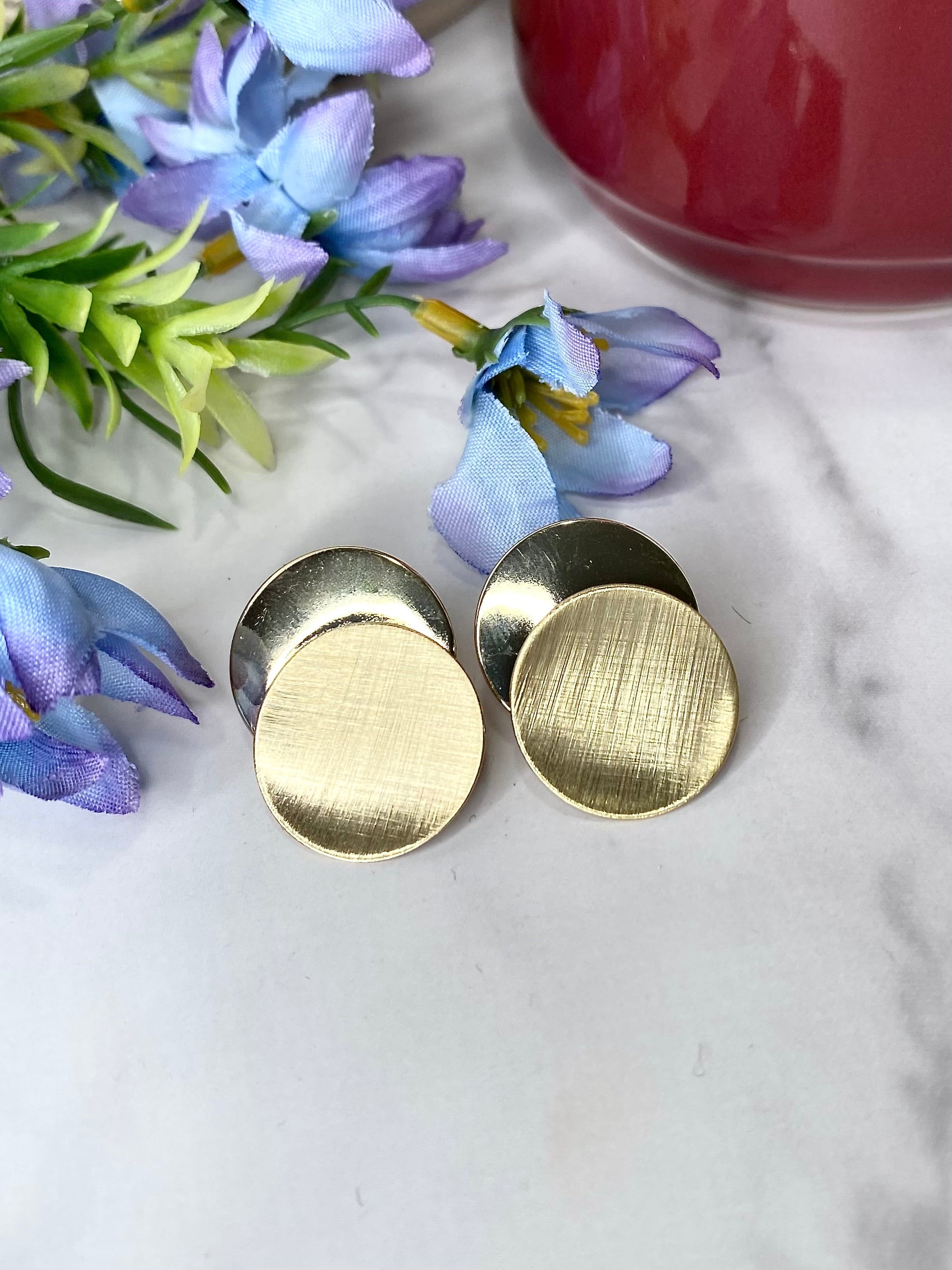 Brushed And Polished Disc Stud Earrings in Gold