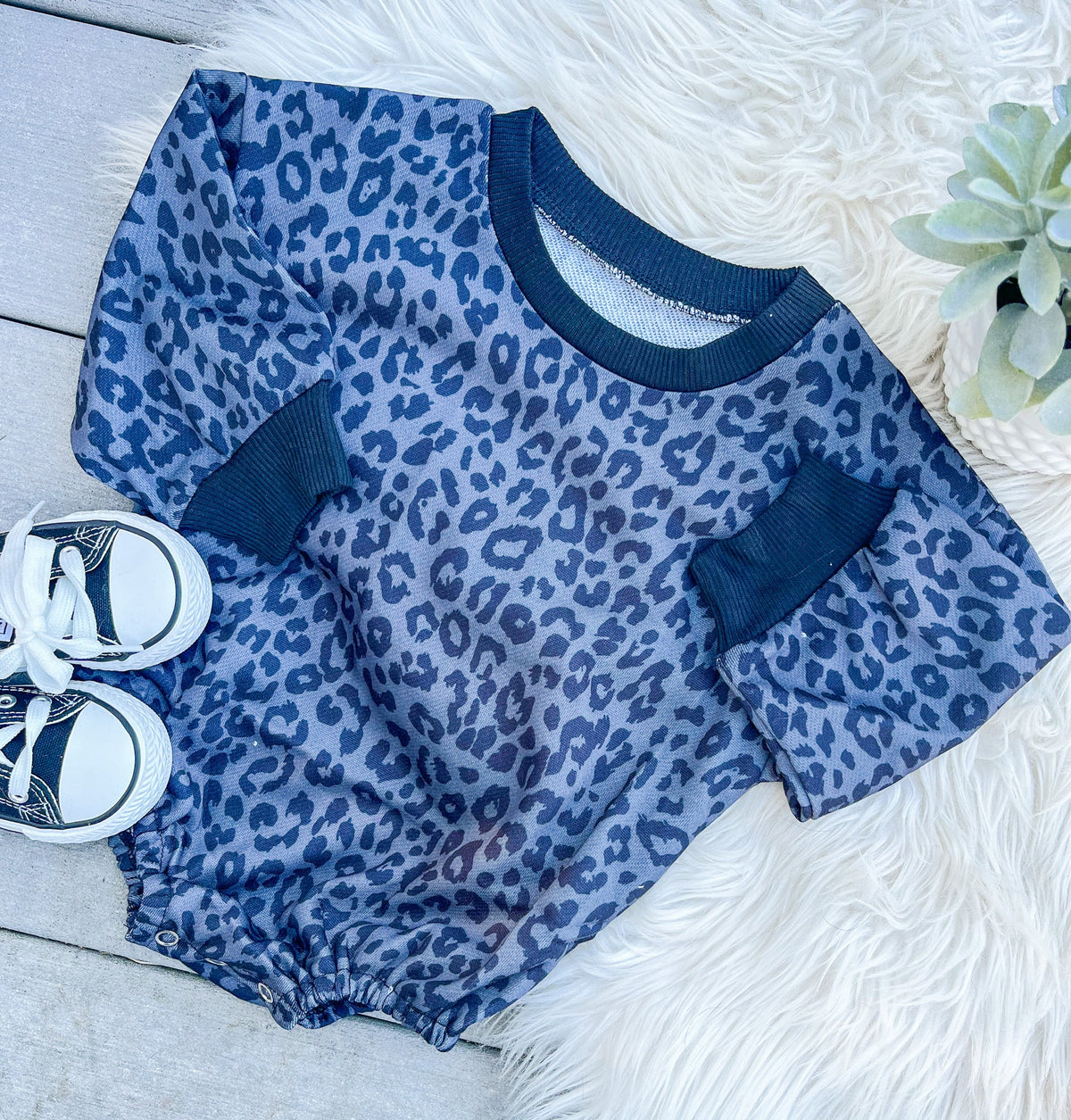 9/12 (80) / black on black leopard (BLANK)