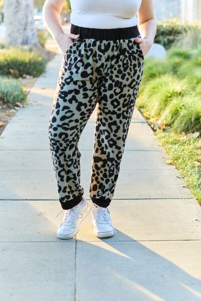 Celeste Design Full Size Leopard Contrast Sweatpants - The Sapphire Star