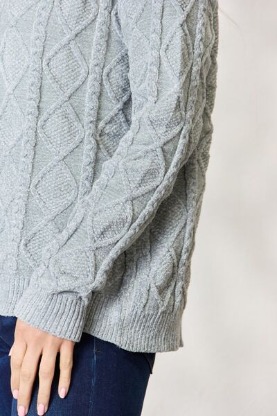 BiBi Cable Knit Round Neck Sweater - The Sapphire Star