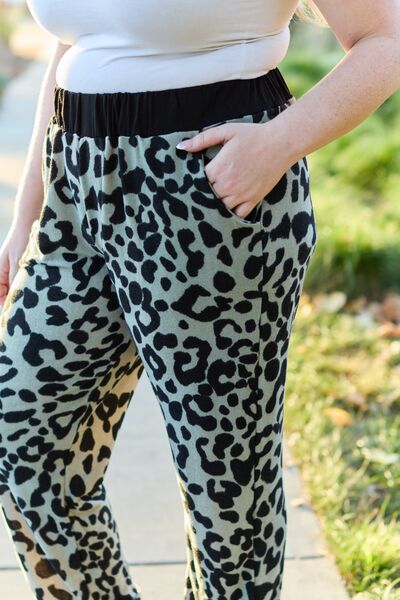 Celeste Design Full Size Leopard Contrast Sweatpants - The Sapphire Star