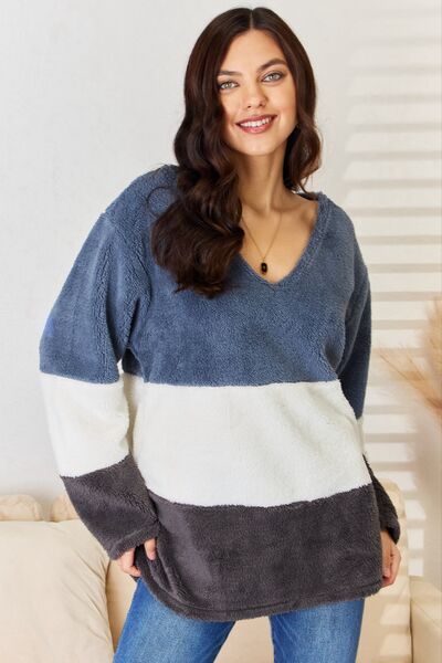 Culture Code Faux Fur Color Block V-Neck Sweater - The Sapphire Star