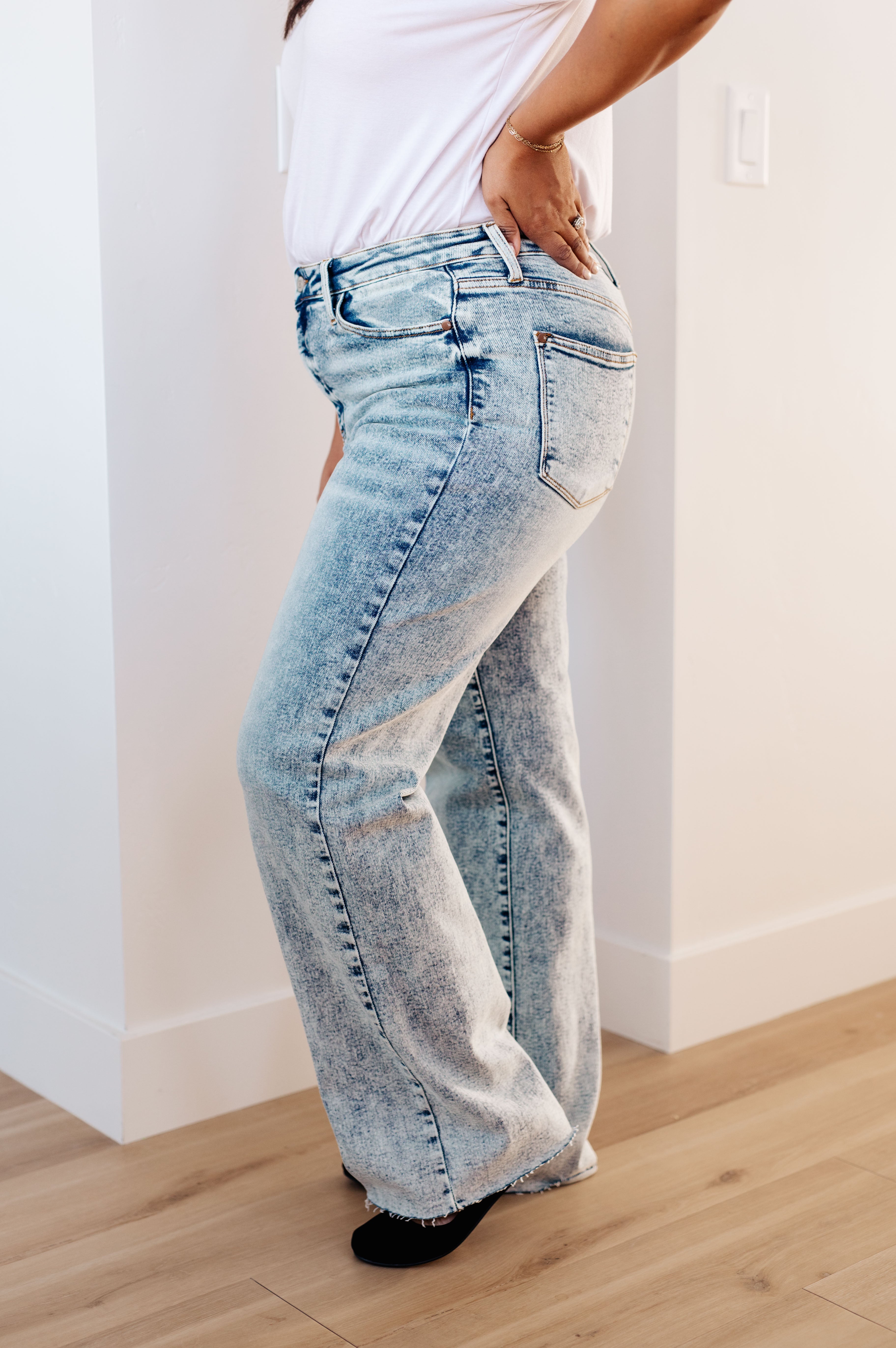 Dory High Waist Mineral Wash Raw Hem Wide Leg Jeans - The Sapphire Star