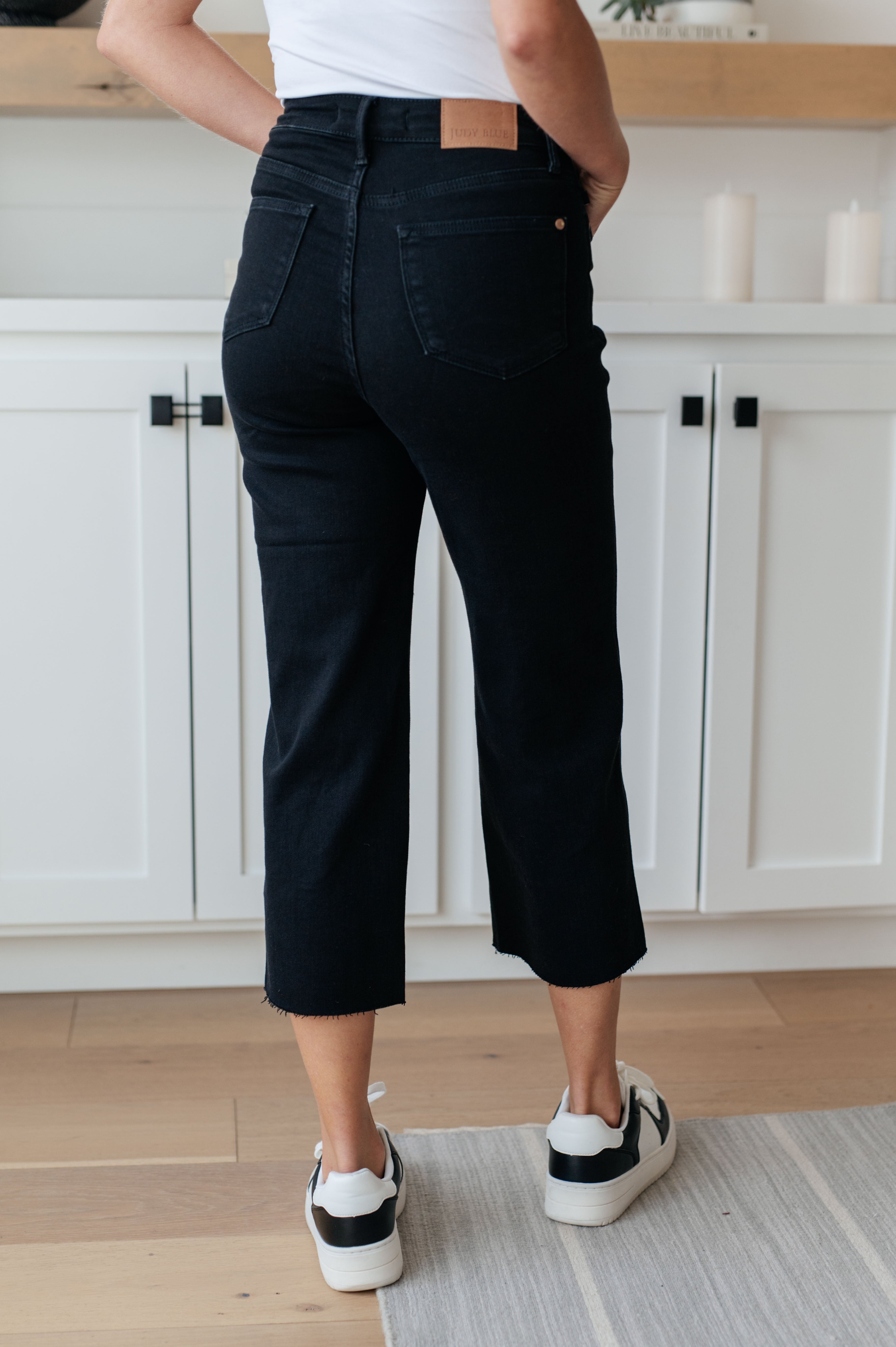 Lizzy High Rise Control Top Wide Leg Crop Jeans in Black - The Sapphire Star