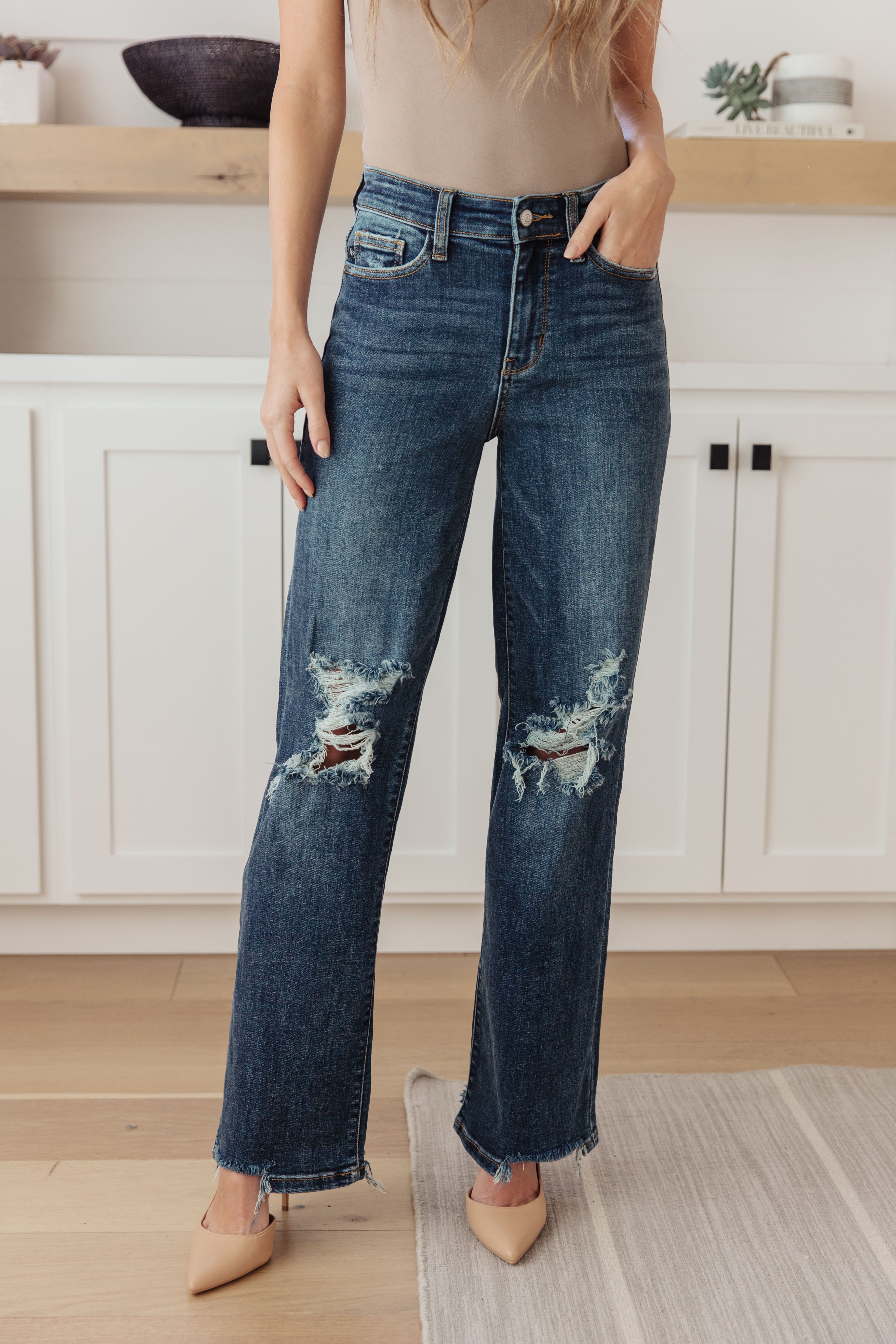 Judy Blue Rose High Rise 90's Straight Jeans in Dark Wash - The Sapphire Star