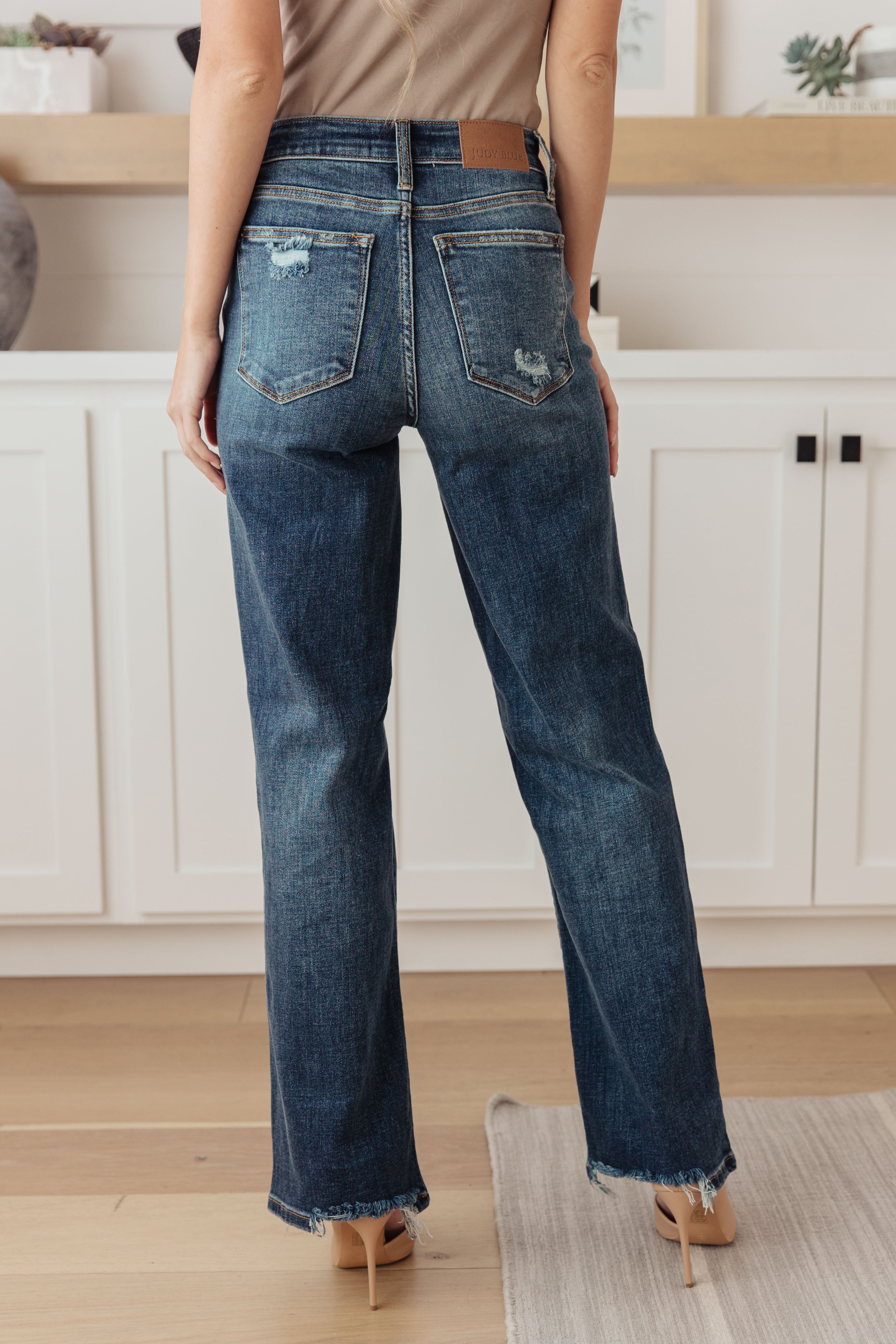 Judy Blue Rose High Rise 90's Straight Jeans in Dark Wash - The Sapphire Star