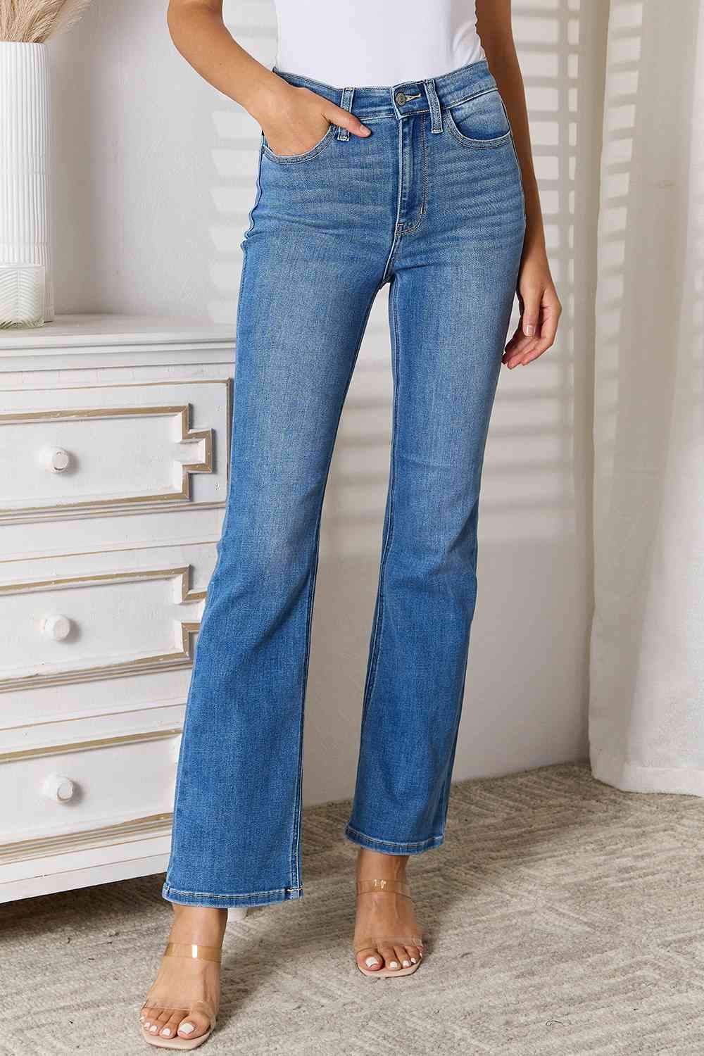 Judy Blue Full Size Straight Leg Jeans with Pockets - The Sapphire Star